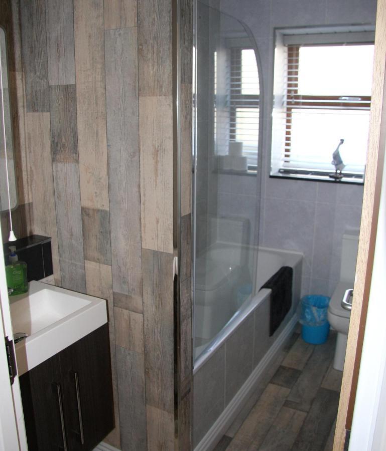 Ulsterapartments Портръш Екстериор снимка